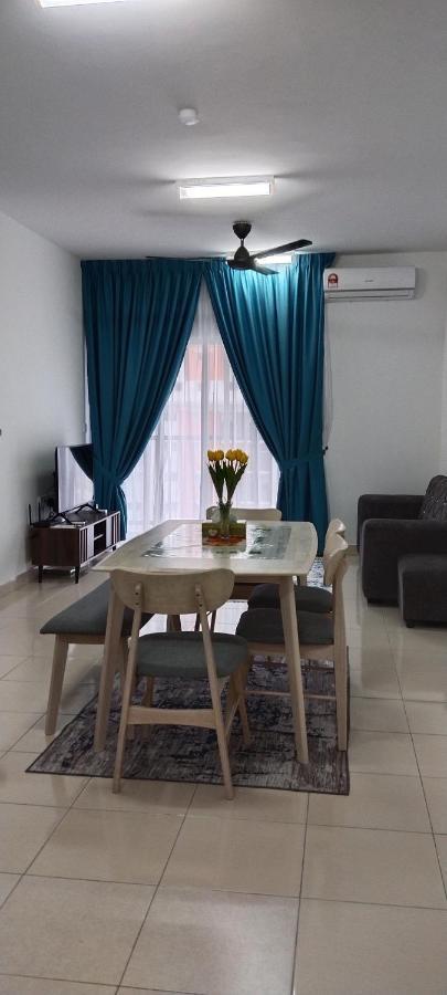 Mqa Homestay Sepang Luaran gambar